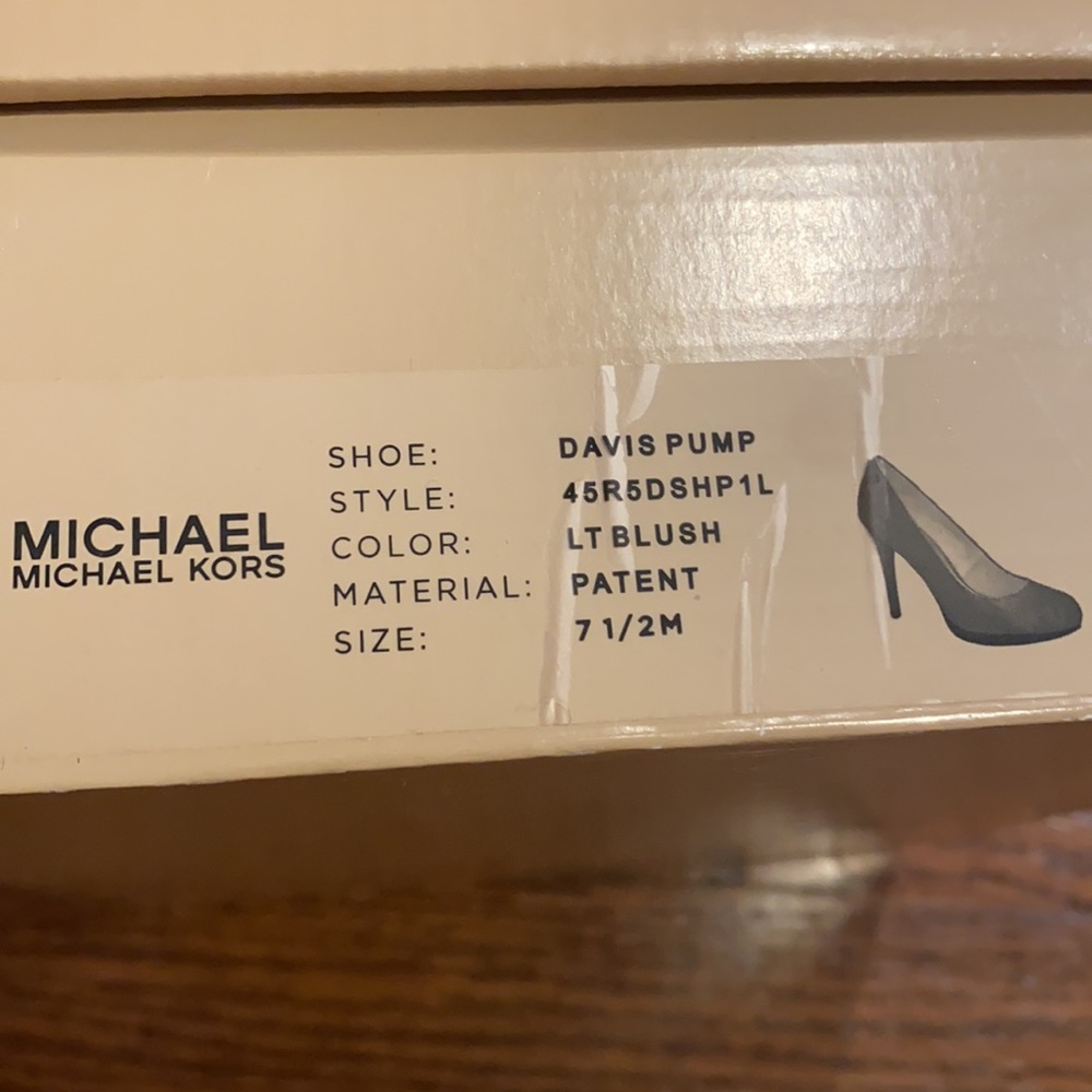 Michael Kors Davis Patent Pump - Picture 11 of 11